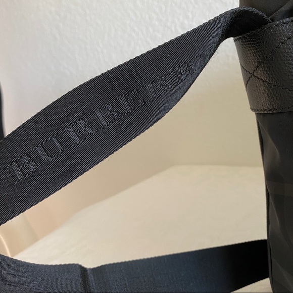 Burberry Check Pattern Black Nylon messenger laptop bag - Picture 13 of 16